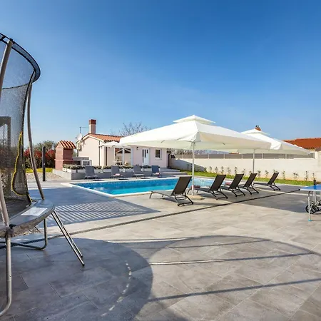 Brand New 6 Bedroom Villa, Only 1500m From The Villa