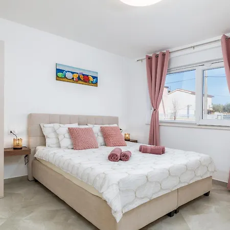 Brand New 6 Bedroom Villa, Only 1500m From The Villa *