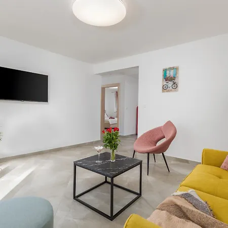 Brand New 6 Bedroom Villa, Only 1500m From The Villa *