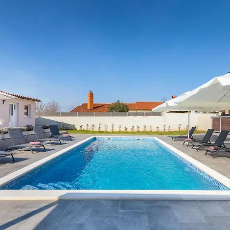 Brand New 6 Bedroom Villa, Only 1500m From The *