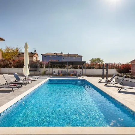 Brand New 6 Bedroom Villa, Only 1500m From The Villa *