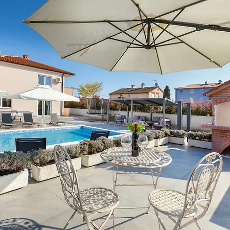 Brand New 6 Bedroom Villa, Only 1500m From The Villa *