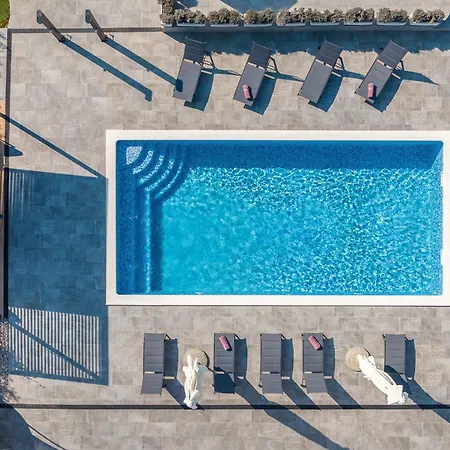 Brand New 6 Bedroom Villa, Only 1500m From The Villa *