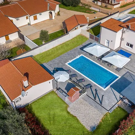 Brand New 6 Bedroom Villa, Only 1500m From The