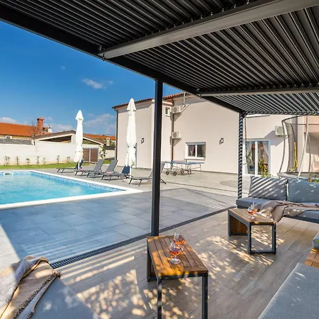 Brand New 6 Bedroom Villa, Only 1500m From The Villa *