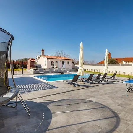 Villa Brand New 6 Bedroom Villa, Only 1500m From The *