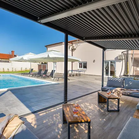 Brand New 6 Bedroom Villa, Only 1500m From The Villa *