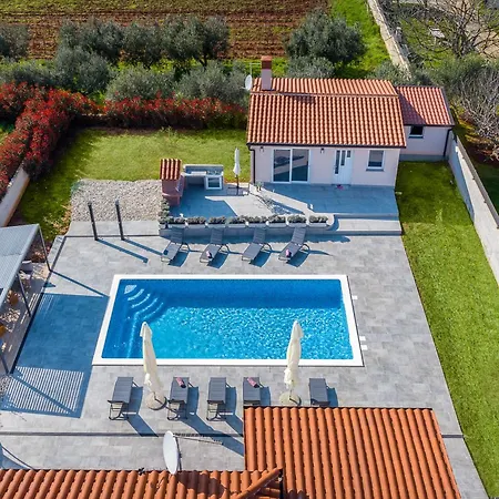 Brand New 6 Bedroom Villa, Only 1500m From The *