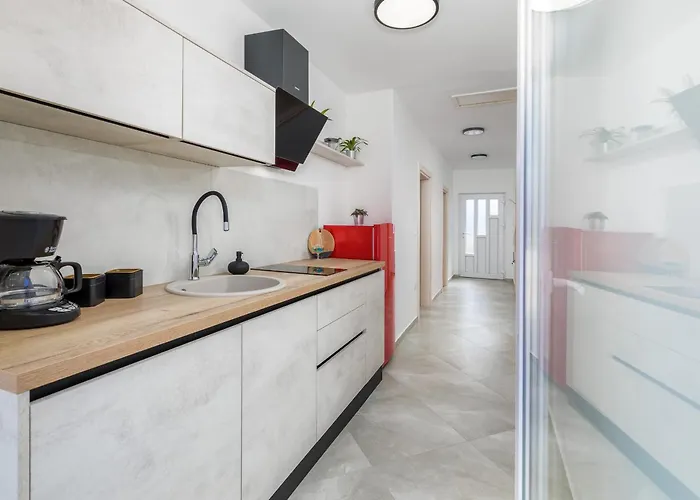 Brand New 6 Bedroom Villa, Only 1500m From The *